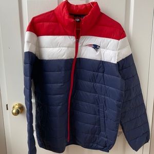 NFL brand Men’s L Patriots puffer jacket- NWT!